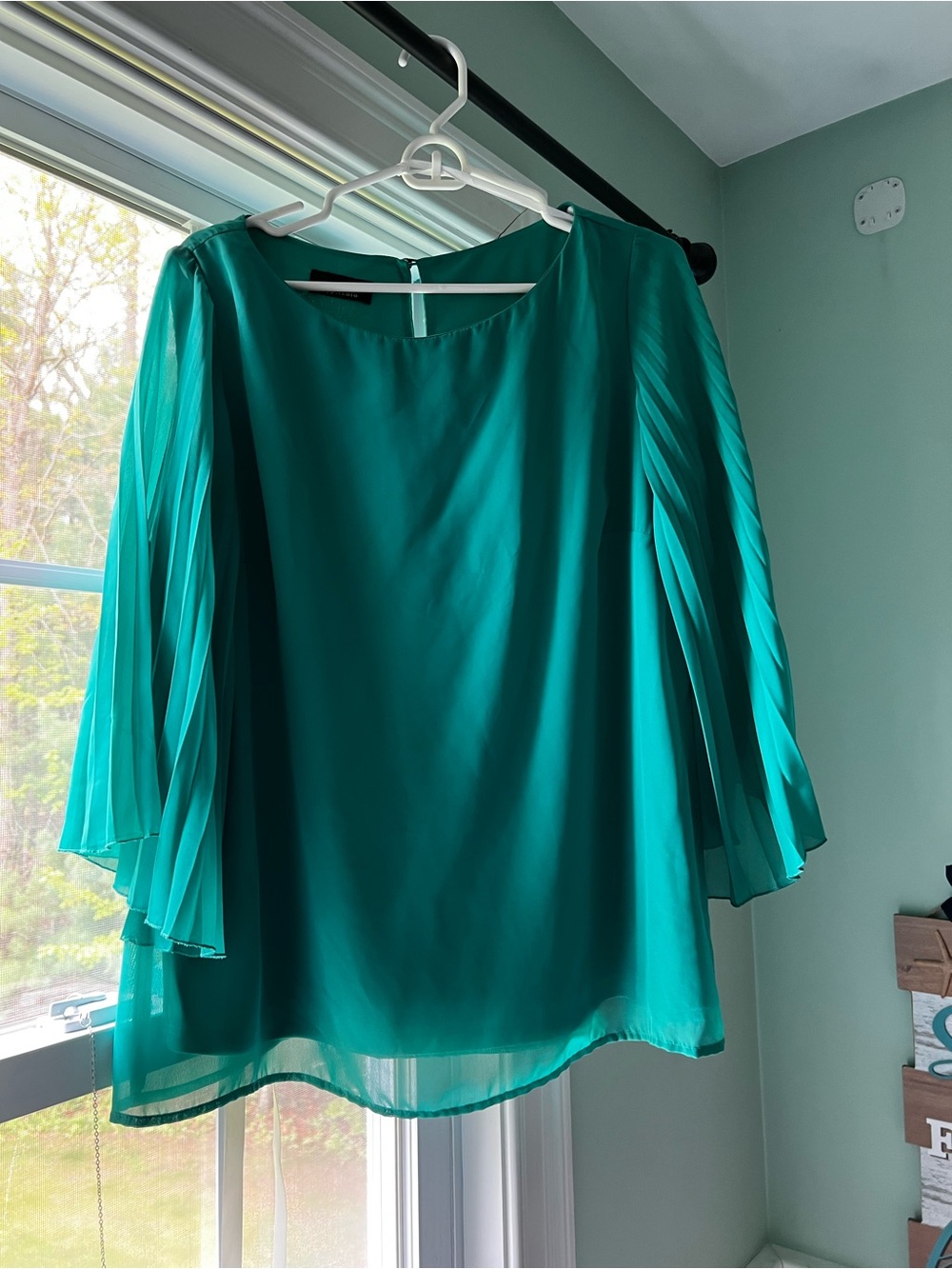 AB Studio Teal Pleated‎ Bell Sleeve Blouse
